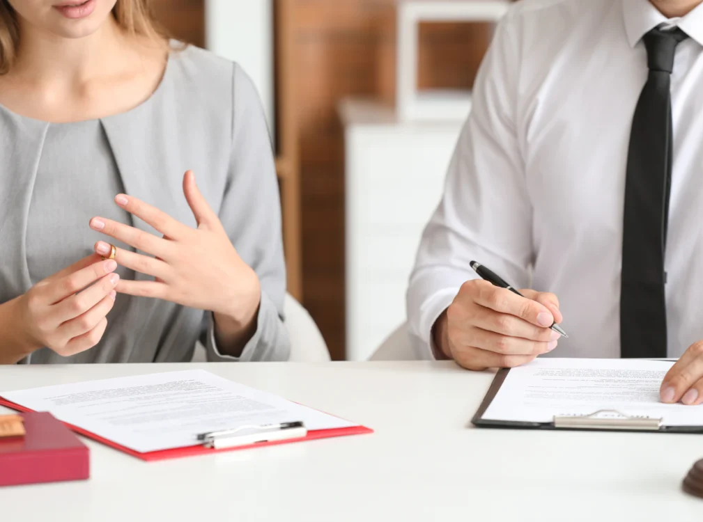 Divorce-Lawyer